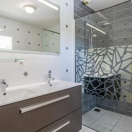 Accacia Avec Piscine Privee *